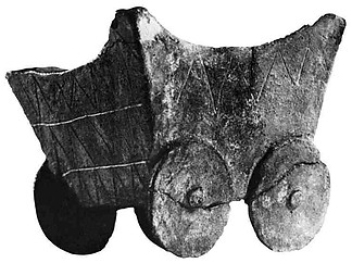 Fájlnév=Kocsi_alaku_agyagedeny2C_Budakalasz.jpg
Fájlméret=65KiB
Méretek=740x553
Hozzáadás dátuma=2011 Július 24. Kocsi_alaku_agyagedeny2C_Budakalasz.jpg
